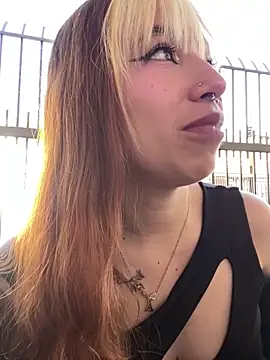 Sallem Pink online show from November 1, 2025, 1:02 pm