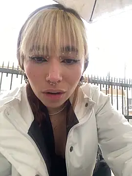 Sallem Pink online show from November 10, 2025, 11:09 am