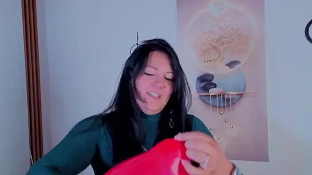 Snapshot of karla_valk1 chatting on October 27, 2025, 3:38 pm karla valk1 online show from October 27, 2025, 3:38 pm