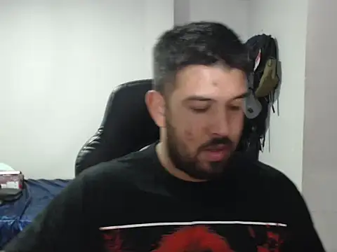 Snapshot of Axel11113 chatting on September 30, 2025, 3:11 am Axel11113 online show from September 30, 2025, 3:11 am