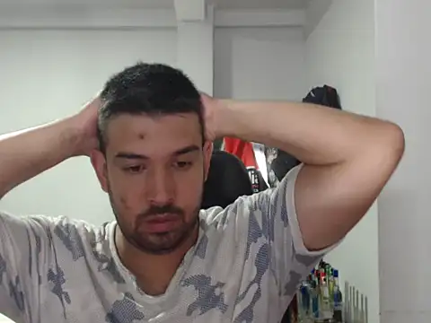 Snapshot of Axel11113 chatting on November 5, 2025, 3:17 am Axel11113 online show from November 5, 2025, 3:17 am