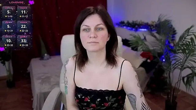 TinaMelt online show from November 21, 2025, 8:29 pm