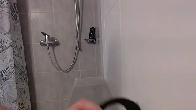 Snapshot of Hijuga chatting on November 30, 2025, 11:36 am Hijuga online show from November 30, 2025, 11:36 am