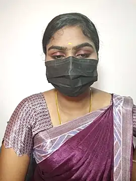 Snapshot of Tamil_Princess12 chatting on October 15, 2025, 6:30 pm Tamil Princess12 online show from October 15, 2025, 6:30 pm