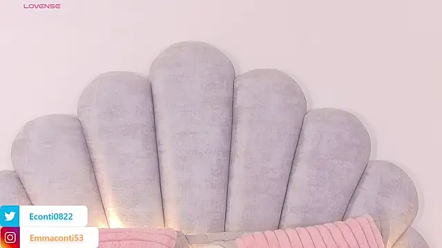 emma-conti2 online show from September 19, 2025, 3:56 pm