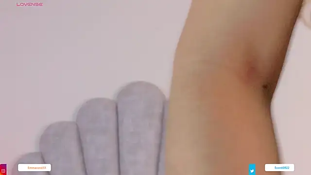 emma-conti2 online show from February 27, 2026, 12:49 pm