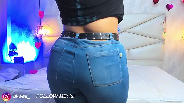 lulukawai16 online show from February 18, 2026, 7:10 pm