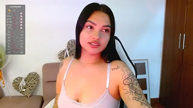 gaby saikoz online show from October 14, 2025, 4:57 am