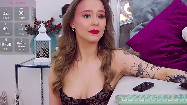 EvaMenders online show from December 14, 2025, 4:34 pm