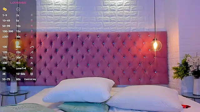 amber sparkle online show from November 26, 2025, 12:28 pm