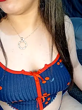 Queen-15 online show from November 17, 2025, 10:15 pm