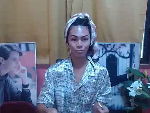 Snapshot of miss_carlas chatting on November 6, 2025, 10:21 pm miss carlas online show from November 6, 2025, 10:21 pm