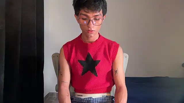 Snapshot of Angel_bunny2 chatting on November 7, 2025, 3:50 am Angel bunny2 online show from November 7, 2025, 3:50 am