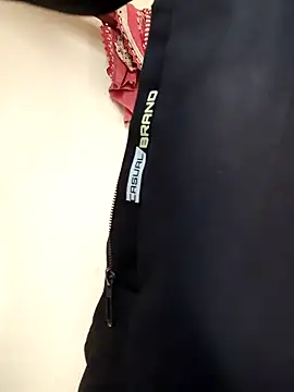 RAYI Queen 4 online show from November 29, 2025, 3:20 am