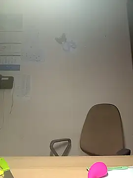 Ami Foxy online show from December 17, 2025, 7:14 am