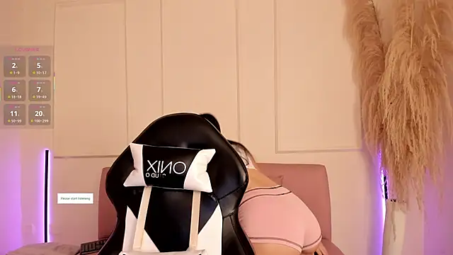 Snapshot of Lilily_lv chatting on September 17, 2025, 12:18 pm Lilily lv online show from September 17, 2025, 12:18 pm