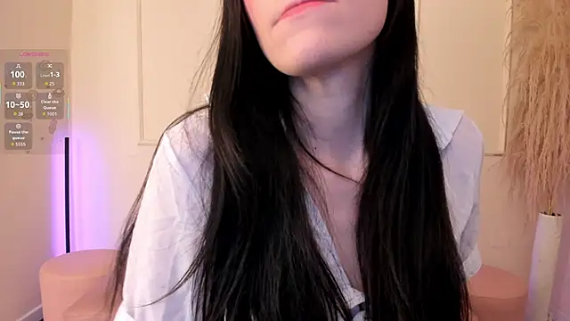 Lilily lv online show from November 17, 2025, 12:22 pm