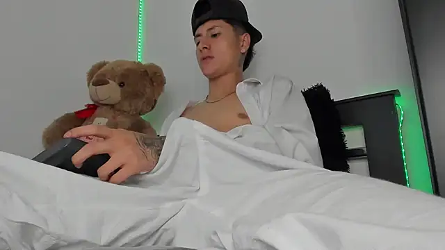 Mateo Escobar online show from November 19, 2025, 7:52 am