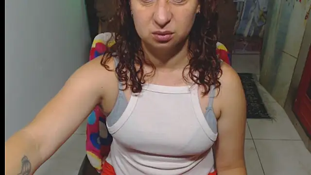 Milf Valeria online show from November 27, 2025, 1:46 pm