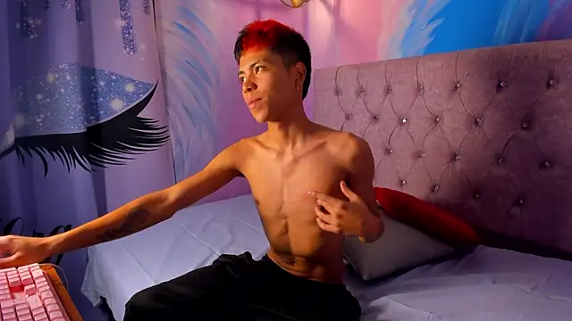 MaxiWildd online show from September 11, 2025, 12:49 pm