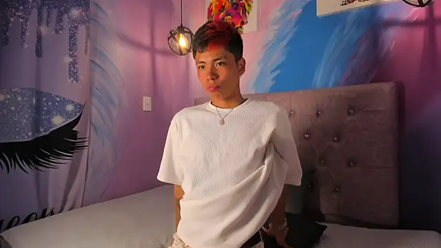 MaxiWildd online show from October 8, 2025, 12:58 pm