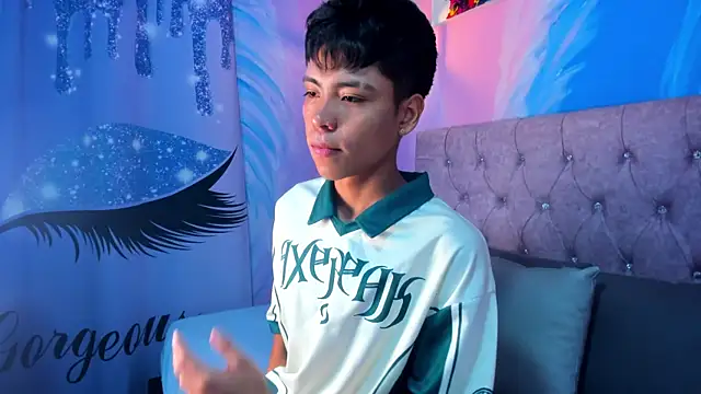 MaxiWildd online show from February 4, 2026, 12:33 pm