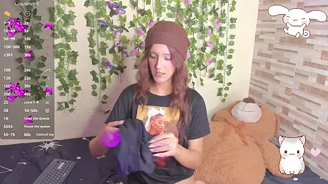 Snapshot of Amy_Moonlight chatting on February 10, 2026, 11:20 pm Amy Moonlight online show from February 10, 2026, 11:20 pm