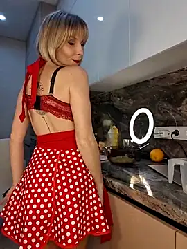 ThalinaFlame online show from February 6, 2026, 8:45 pm