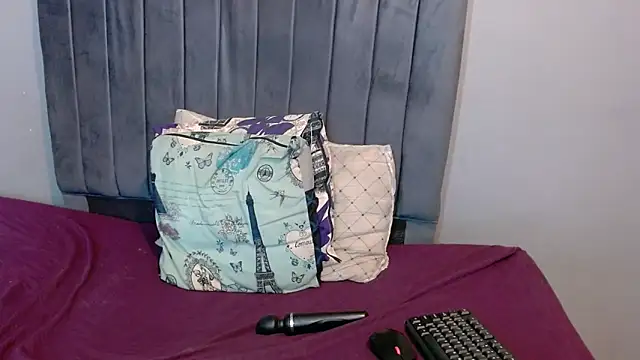 ChubbyBuddyxXx online show from October 5, 2025, 12:53 am