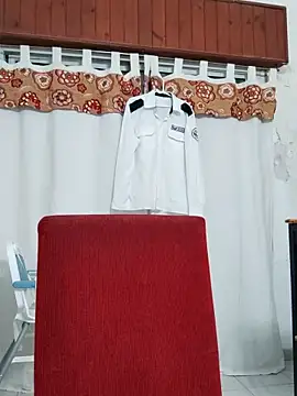 Bradd 32 online show from February 6, 2026, 2:27 am