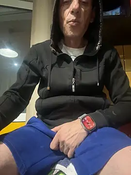 Snapshot of adiluci1 chatting on October 19, 2025, 4:29 pm adiluci1 online show from October 19, 2025, 4:29 pm