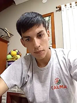 frankitocam4 online show from December 5, 2025, 2:14 pm