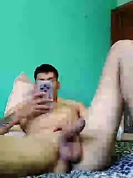 frankitocam4 online show from February 10, 2026, 5:28 pm