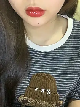 Snapshot of Linhtruong_ chatting on February 7, 2026, 3:54 am Linhtruong online show from February 7, 2026, 3:54 am