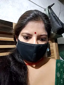Daisygirl9 online show from June 7, 2026, 10:35 pm