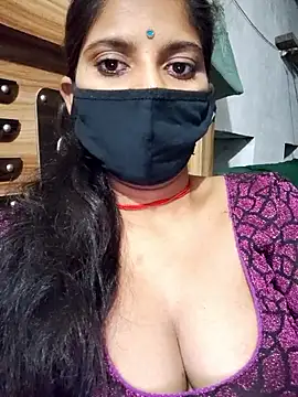 Daisygirl9 online show from June 17, 2026, 5:03 pm