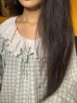 Nhinhi18 online show from September 9, 2025, 3:22 pm