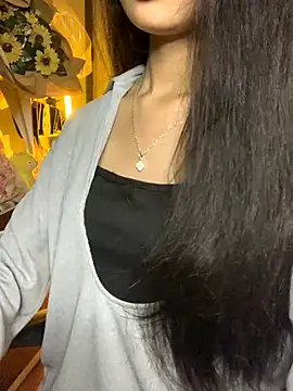 Nhinhi18 online show from November 6, 2025, 3:46 pm