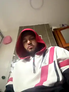 Frank0021 online show from September 18, 2025, 9:44 am