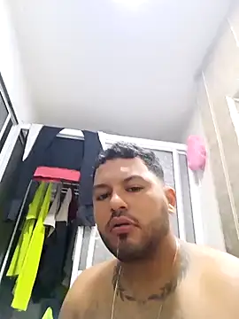 Frank0021 online show from November 3, 2025, 3:52 am