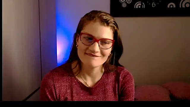 Camila-ventura online show from April 6, 2026, 2:40 pm