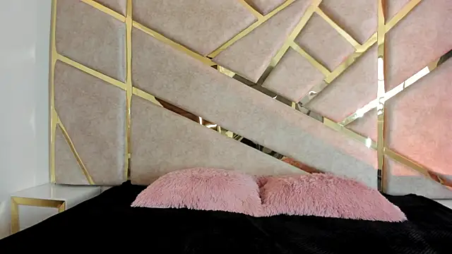 Zafiro claire online show from October 4, 2025, 5:55 pm