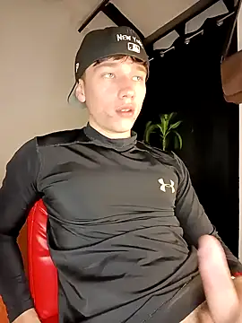 Logan sixxer online show from September 24, 2025, 3:32 am