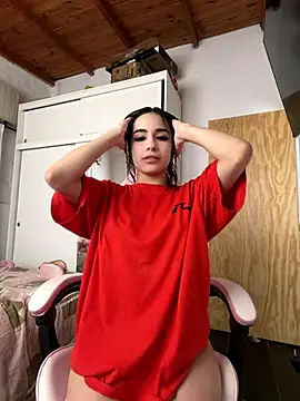 Babylovetiernax online show from November 7, 2025, 5:57 pm