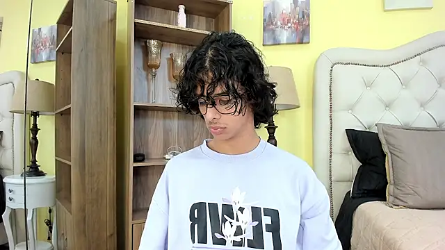 Ibratxandy online show from December 22, 2025, 7:11 pm