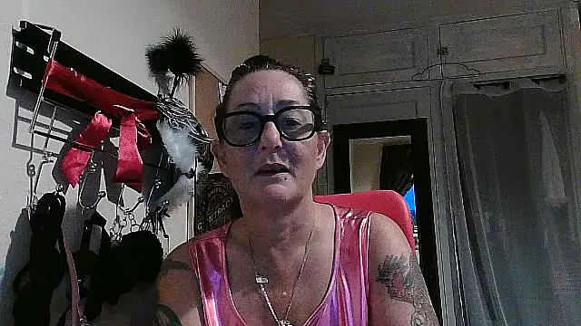 Mistress-Ivy51 online show from October 20, 2025, 6:25 am