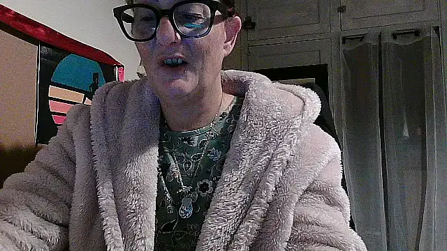 Mistress-Ivy51 online show from November 17, 2025, 6:08 am