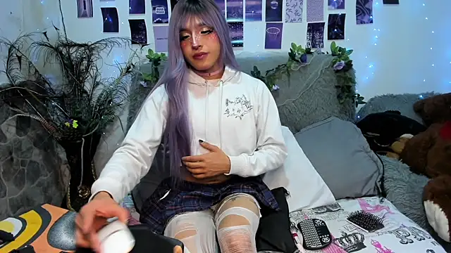 Snapshot of _viollette_ chatting on February 11, 2026, 12:04 am viollette online show from February 11, 2026, 12:04 am