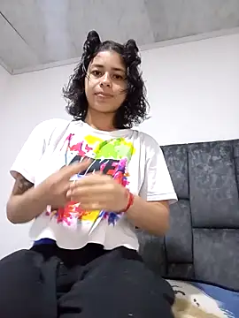 Tendercouple1 online show from February 16, 2026, 5:53 pm