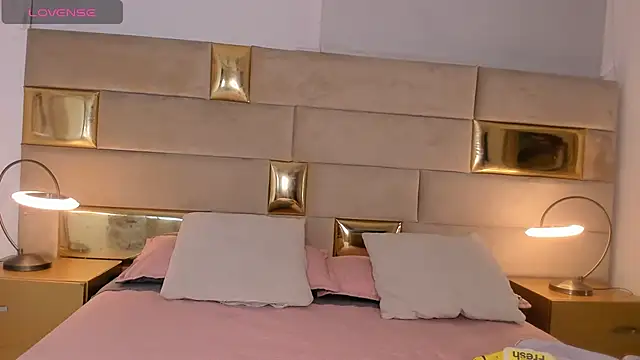 lesly cutee online show from April 18, 2026, 12:53 pm